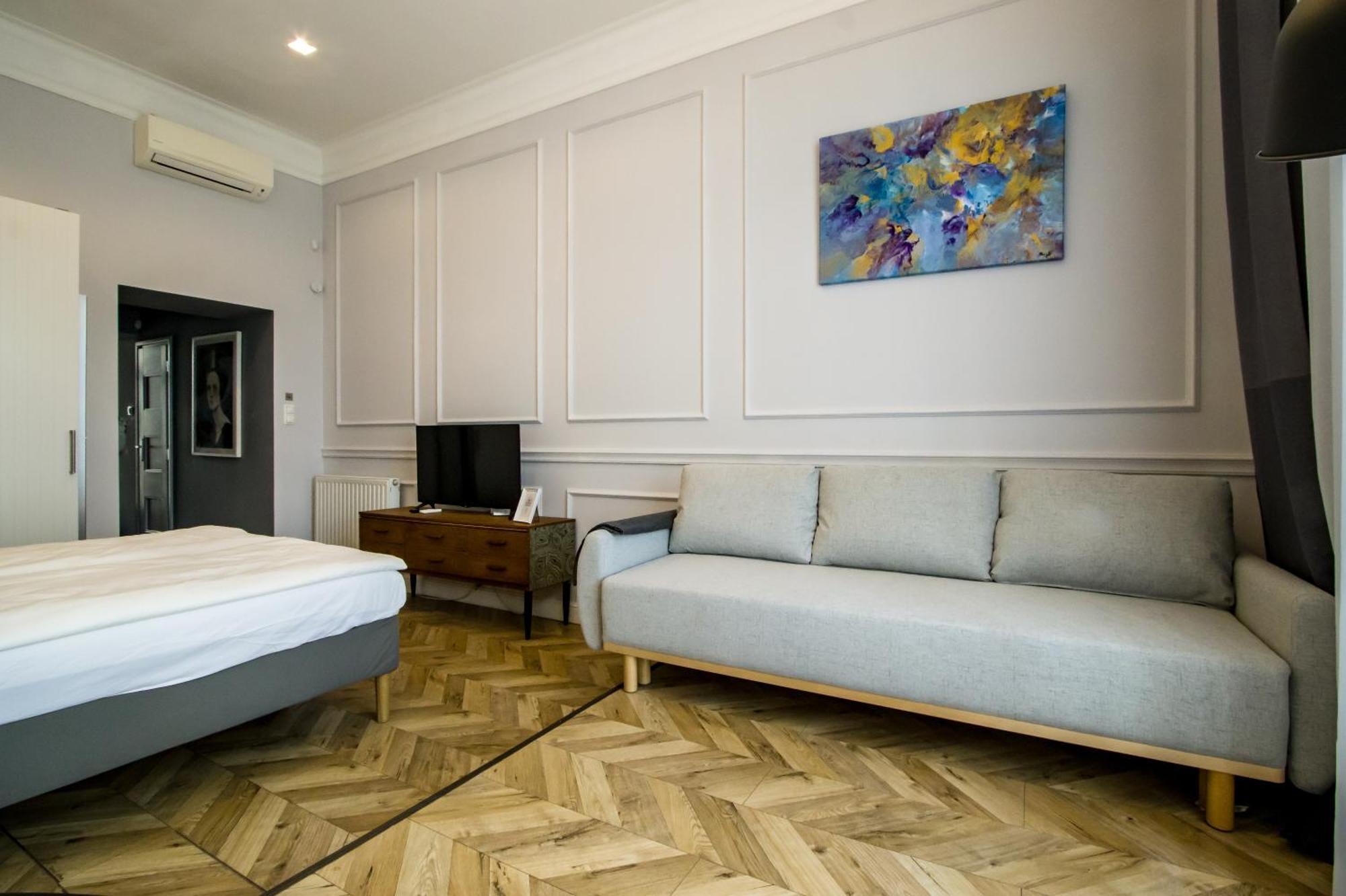 Wilson'S Oktogon Square Suite Apartment Будапеща Екстериор снимка