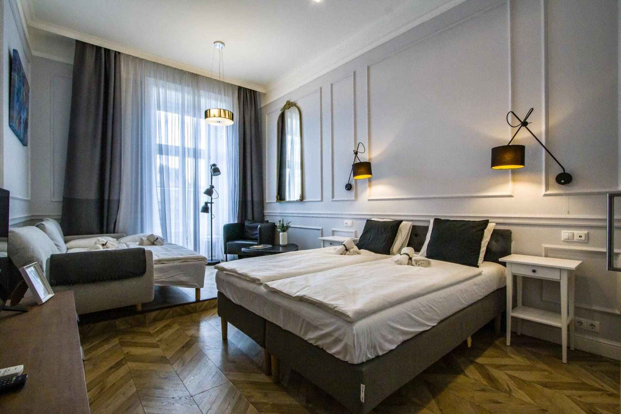 Wilson'S Oktogon Square Suite Apartment Будапеща Екстериор снимка