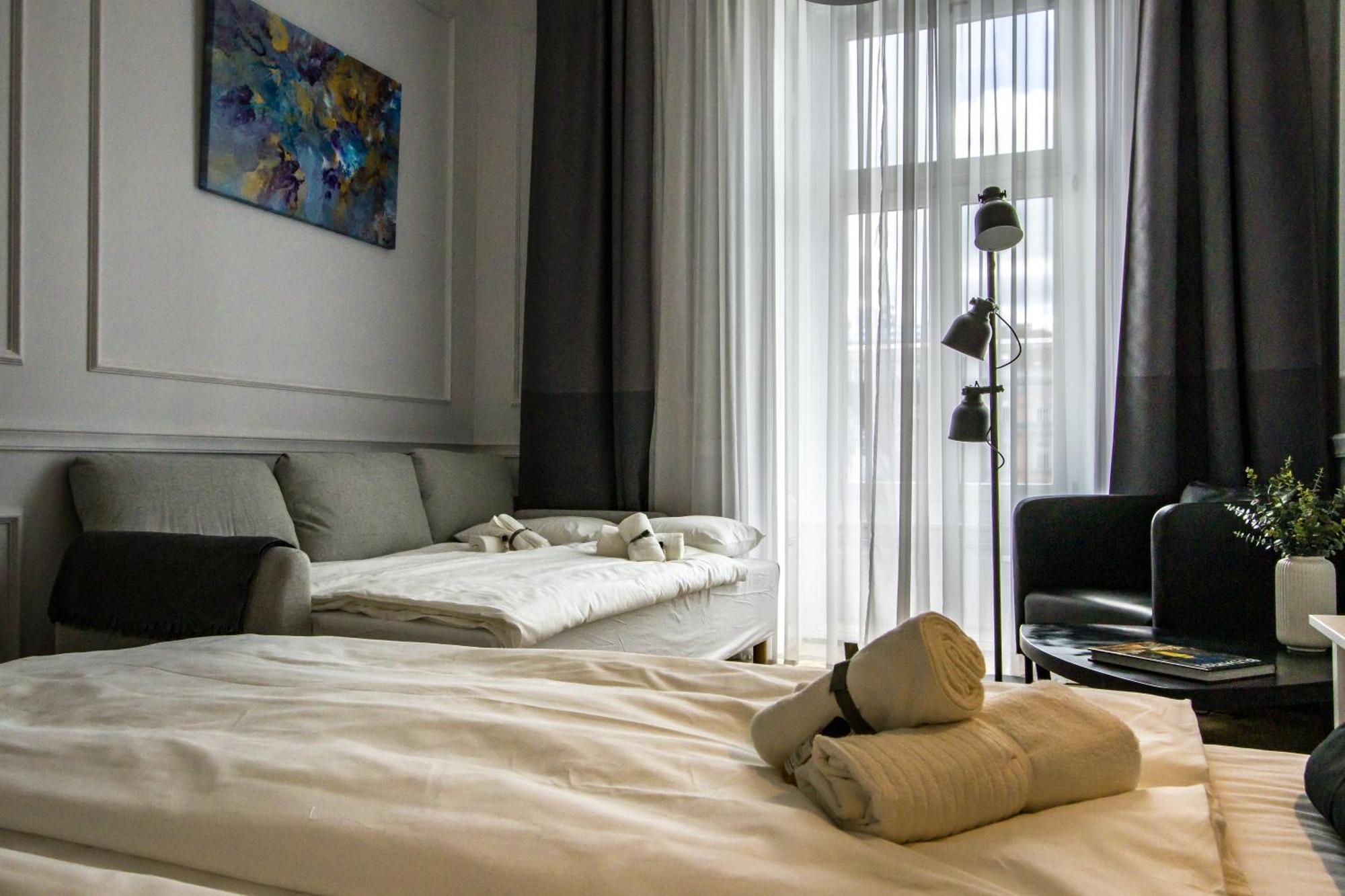 Wilson'S Oktogon Square Suite Apartment Будапеща Екстериор снимка